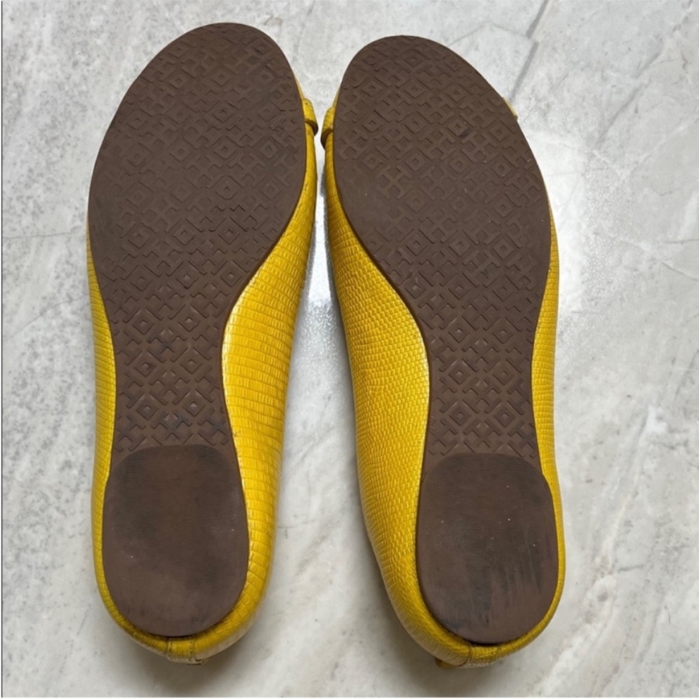 Tory Burch | Women’s Size 7.5 Mini Miller Reptile Mustard Yellow Ballet Flats - Picture 9 of 11